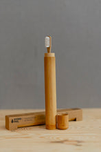 Lade das Bild in den Galerie-Viewer, Zahnbürsten Etui aus Bambus // Hydrophil
