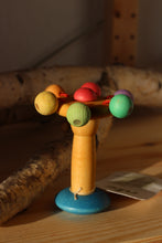 Lade das Bild in den Galerie-Viewer, Holz Greifling Bio von NIC Toys
